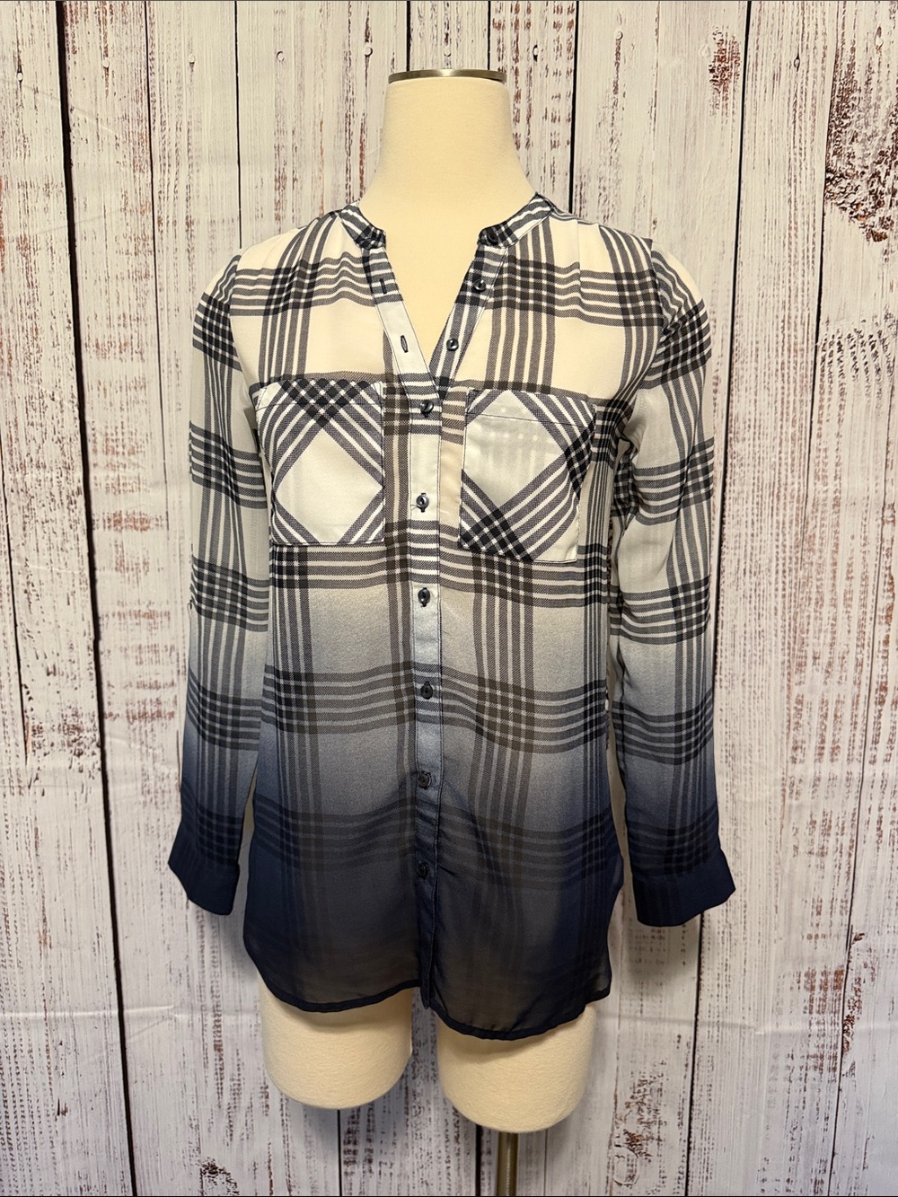 Reitmans Ombre Plaid Button-Up Blouse‎ in White and Navy